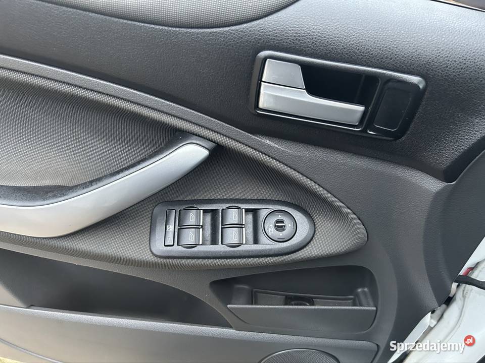 Ford Kuga 2009 światła przeciwmgielne Choroszcz