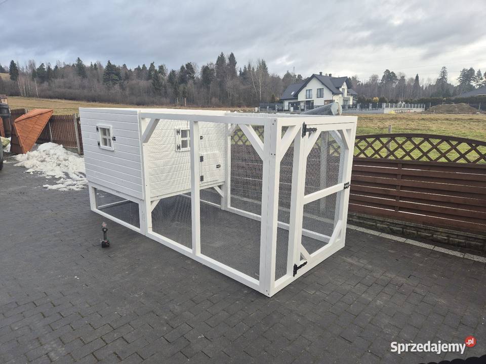 Kurnik kur z wolierą