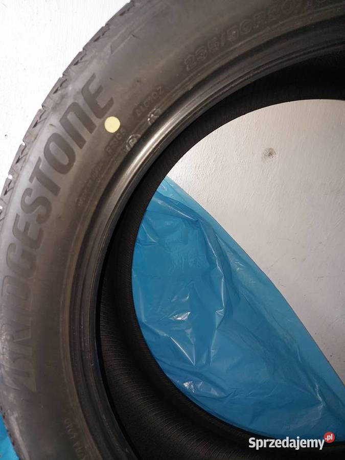 4 letnie Bridgestone Alienza 23550R20 104V podkarpackie Stalowa Wola sprzedam