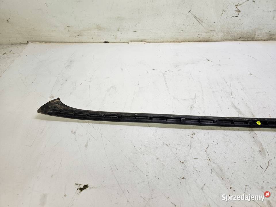 NAKŁADKA KLAPY BAGAŻNIKA AUDI A6 C8 4K9827229 Przystajń