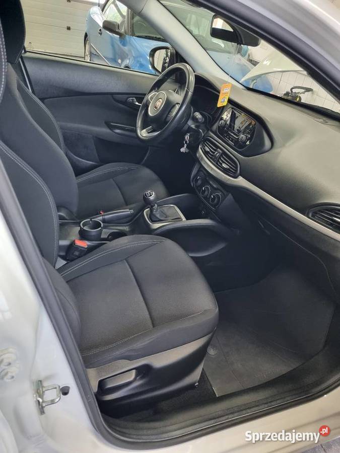 Fiat Tipo 14 benzyna 95 2018 gniazdo SD Wierzbica-Kolonia