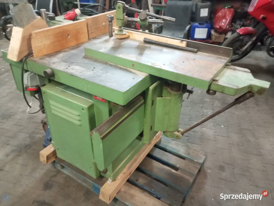 Frezarka dolnowrzecionowa z wózkiem