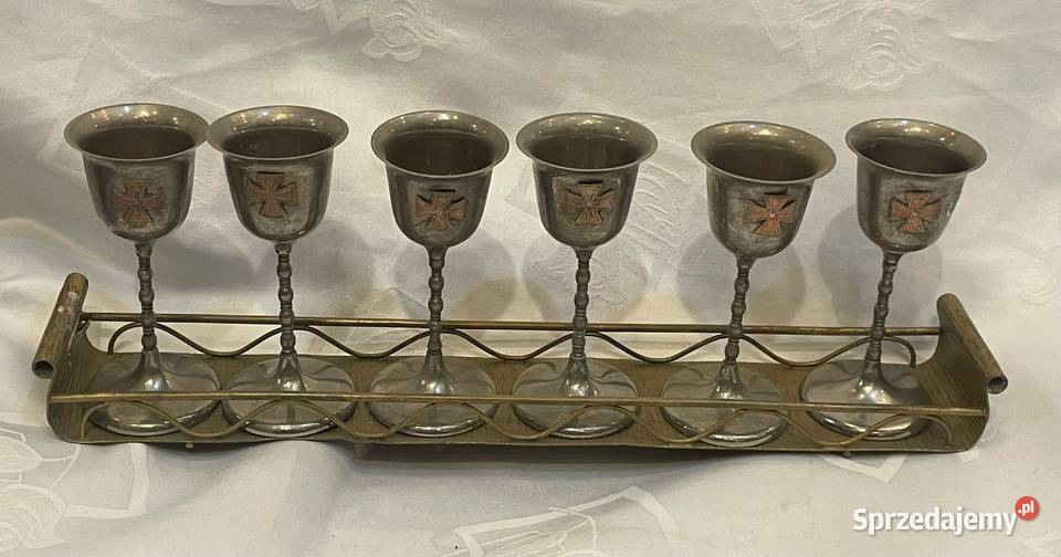 Zestaw niemieckich kielichów z Krzyżem Żelaznym Kraków
