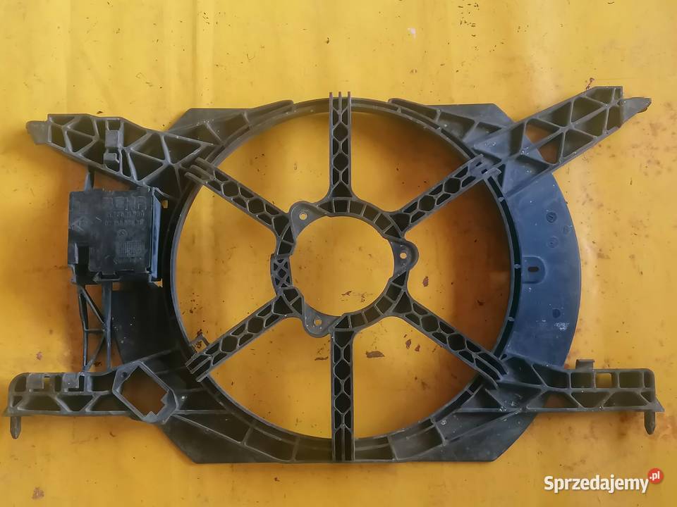 obudowa wentylatora chłodnicy Renault Laguna 1 osobowe sprzedam