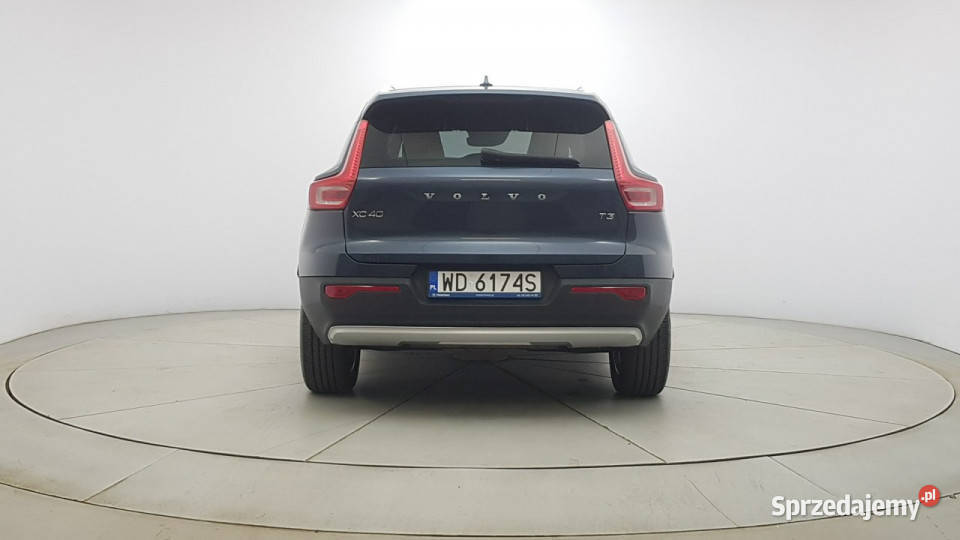 Volvo XC 40 T3 Momentum Pro Z Polskiego Salonu automatyczna