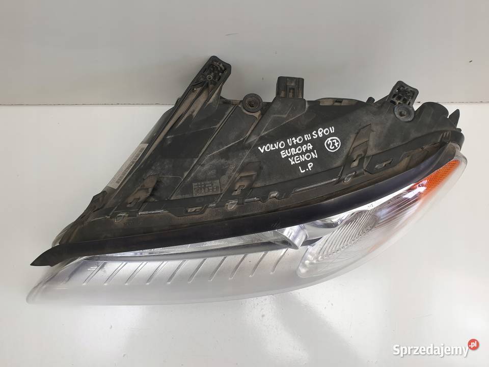 Volvo V70 III PRZEDNIA LAMPA LEWA XENON SKRĘTNY Lampy przednie lubelskie