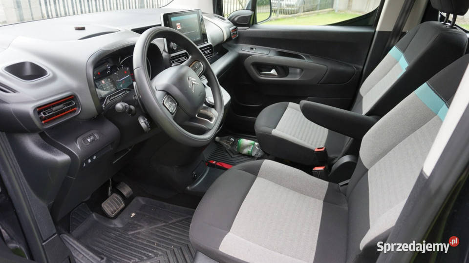 Citroen Berlingo super stan Gwarancja III 2018 czarny Zielona Góra