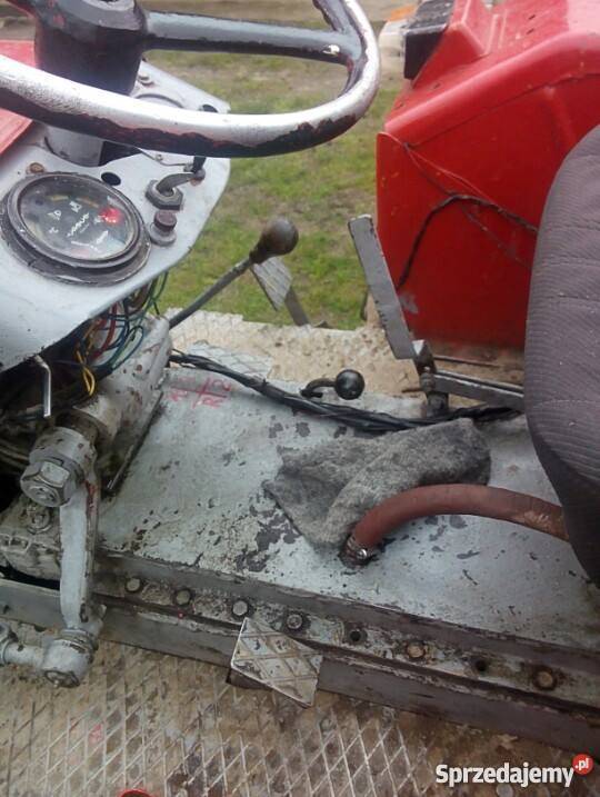 Sprzedam robiony traktor z silnikiem
