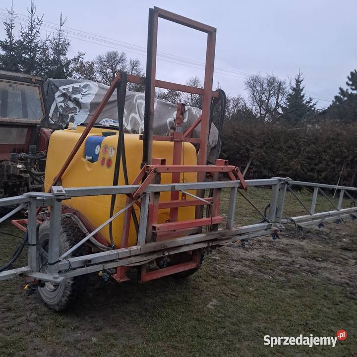 Sprzedam opryskiwacz 1200l Oleśniki