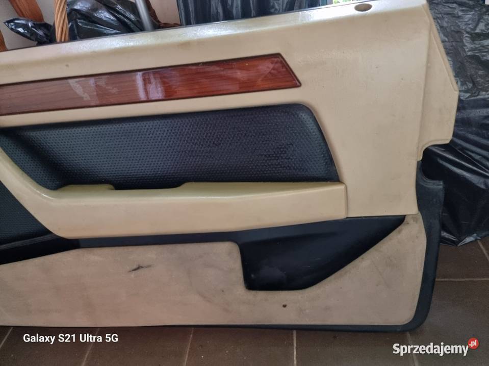 Boczek drzwi Mercedes w124 coupe