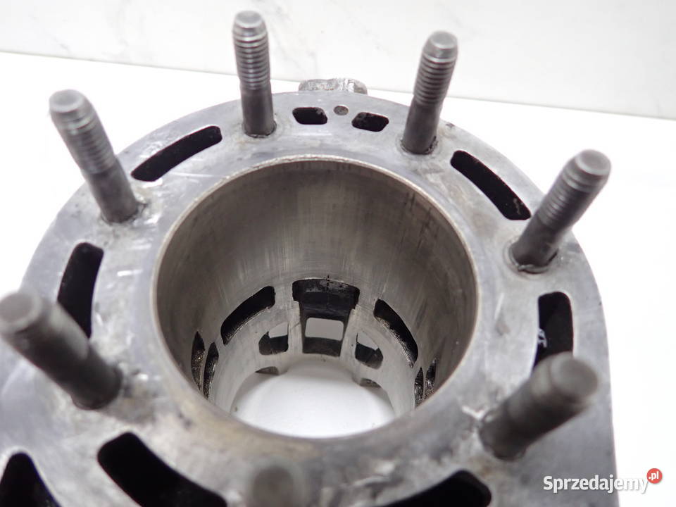 Cylinder Nikasil Lekkie Rysy Nowy Tłok 8109DB Strzelce Krajeńskie