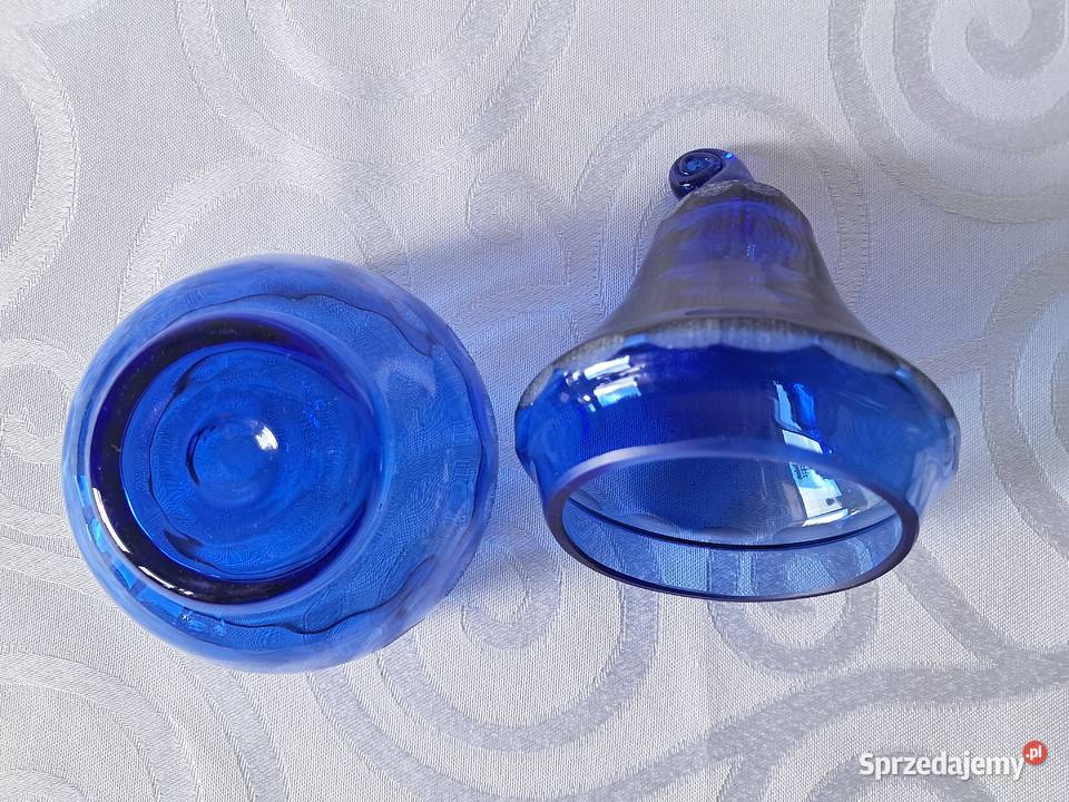 Bomboniera gruszka ze szkła kobaltowego vintage Strzelce Krajeńskie