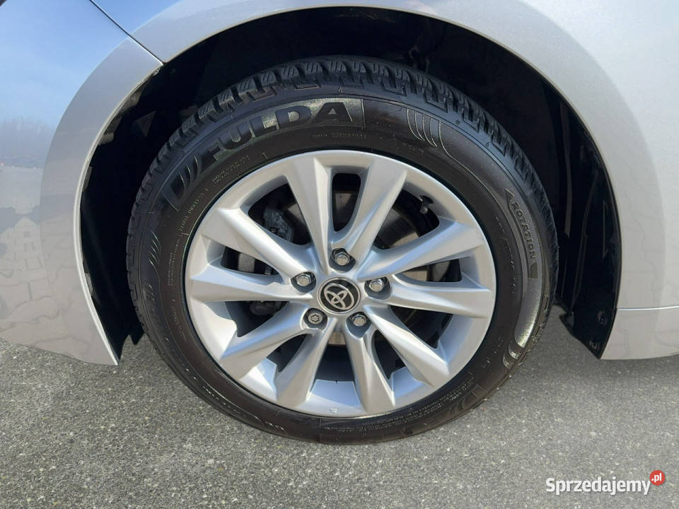 Toyota Corolla VAT 23 Comfort 18 hybrid 140 eCVT komputer pokładowy Myślenice