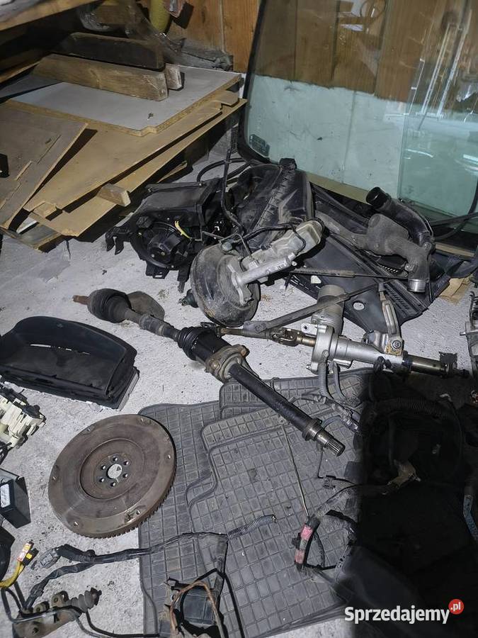 Corolla E12 alternator rozrusznik szyba czołowa Brzesko