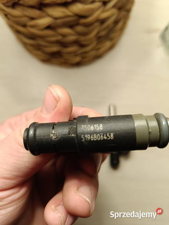 Wtryskiwacze benzynowe BMW e81 e87 16B N45 Jawor sprzedam