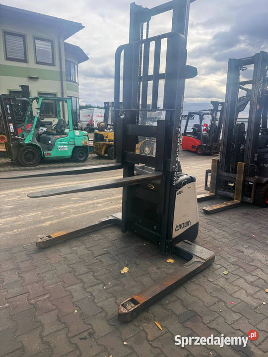 paleciak elektryczny z masztem CROWN 320m zwykle Działoszyn sprzedam