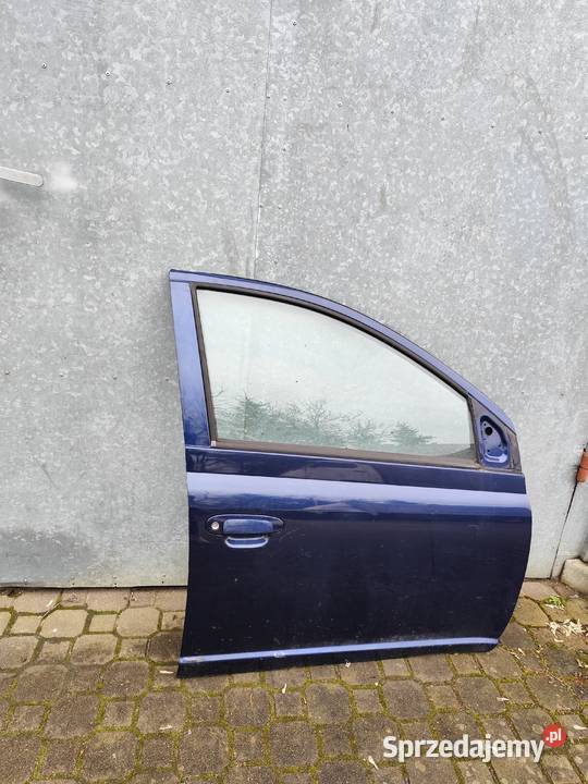 Drzwi Toyota Yaris prawy przód wersja 4 drzwiowa Rok produkcji 2000 Łańcut