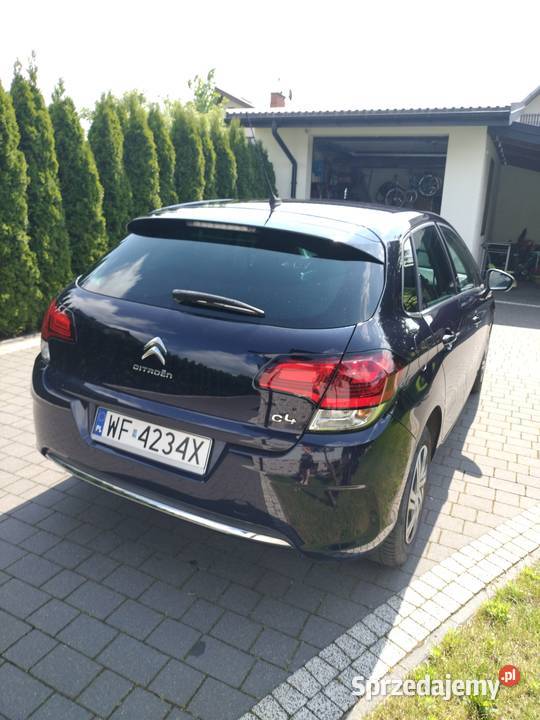 Citron C4 z 2015 roku w stanie Warszawa