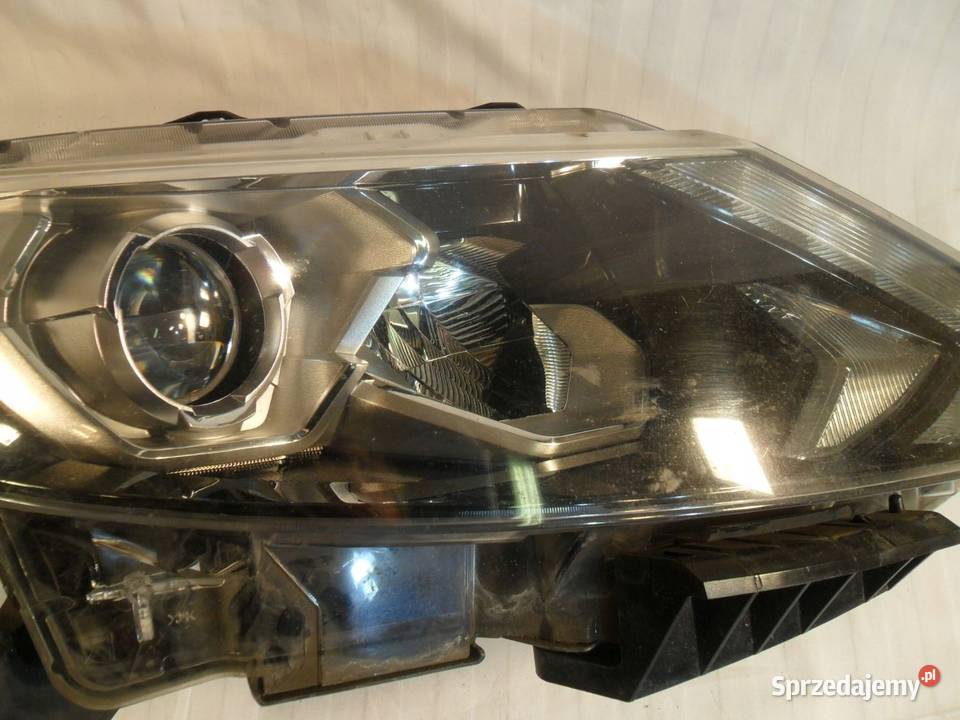 Lampa Przednia Prawa Nissan Qashqai II J11 full Nowy Tomyśl