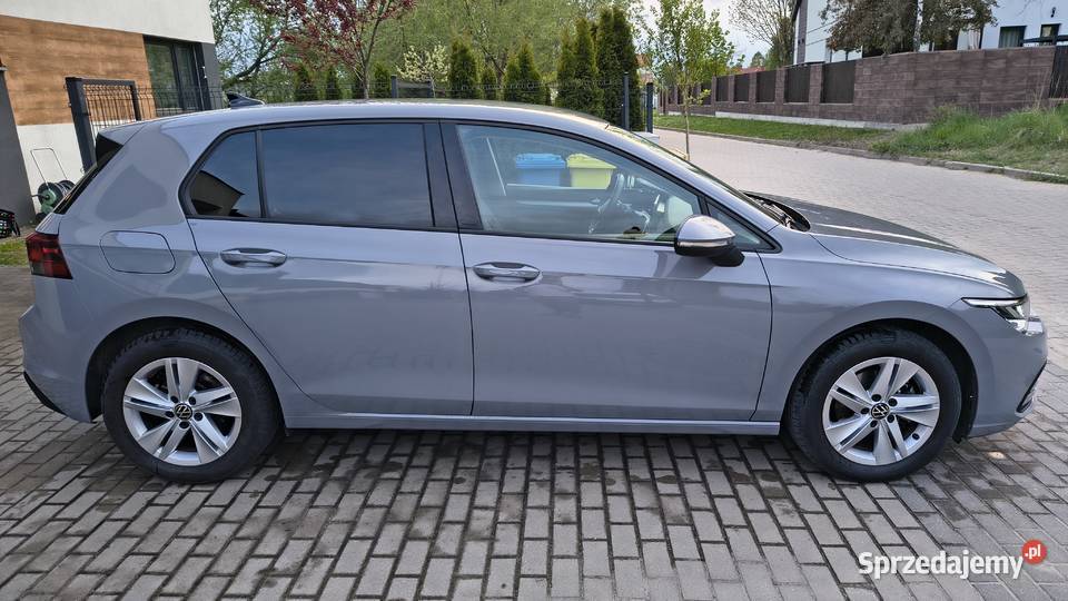 VOLKSWAGEN GOLF 10 eTSI Automat FVAT 23 niski bluetooth podlaskie sprzedam