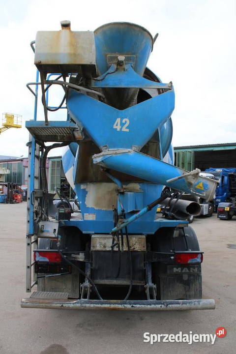 Betoniarka Liebherr 4 osiowy 8X4 MAN TGX Warszawa