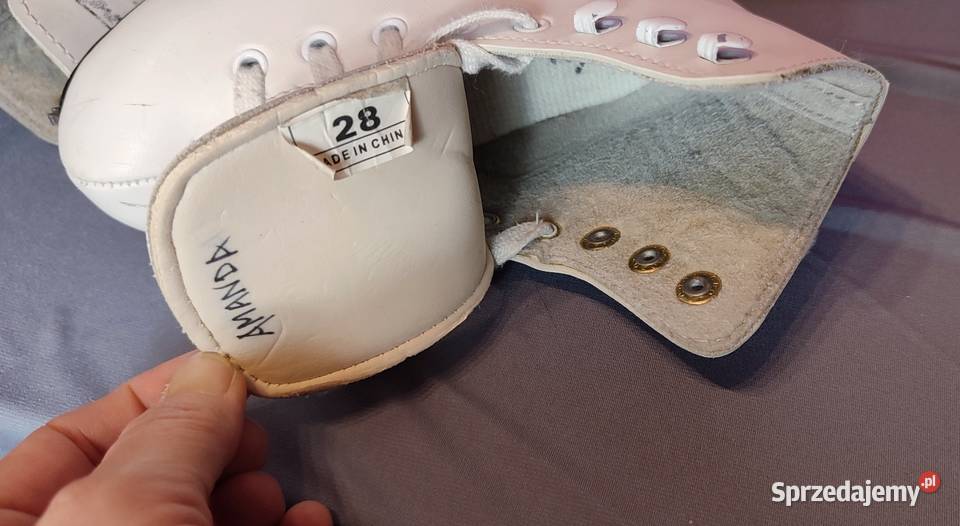 Łyżwy CCM dziecięce figurowe rozmiar 28 wkładka