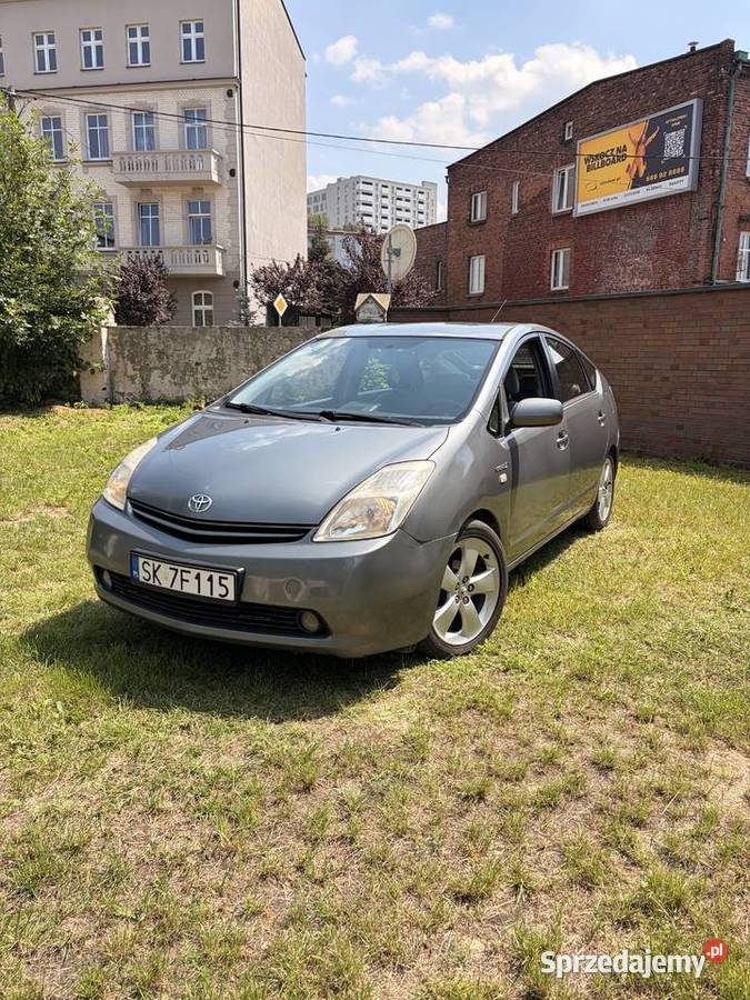 Toyota Prius 15 hybryda benzyna LPG Samochody osobowe Katowice
