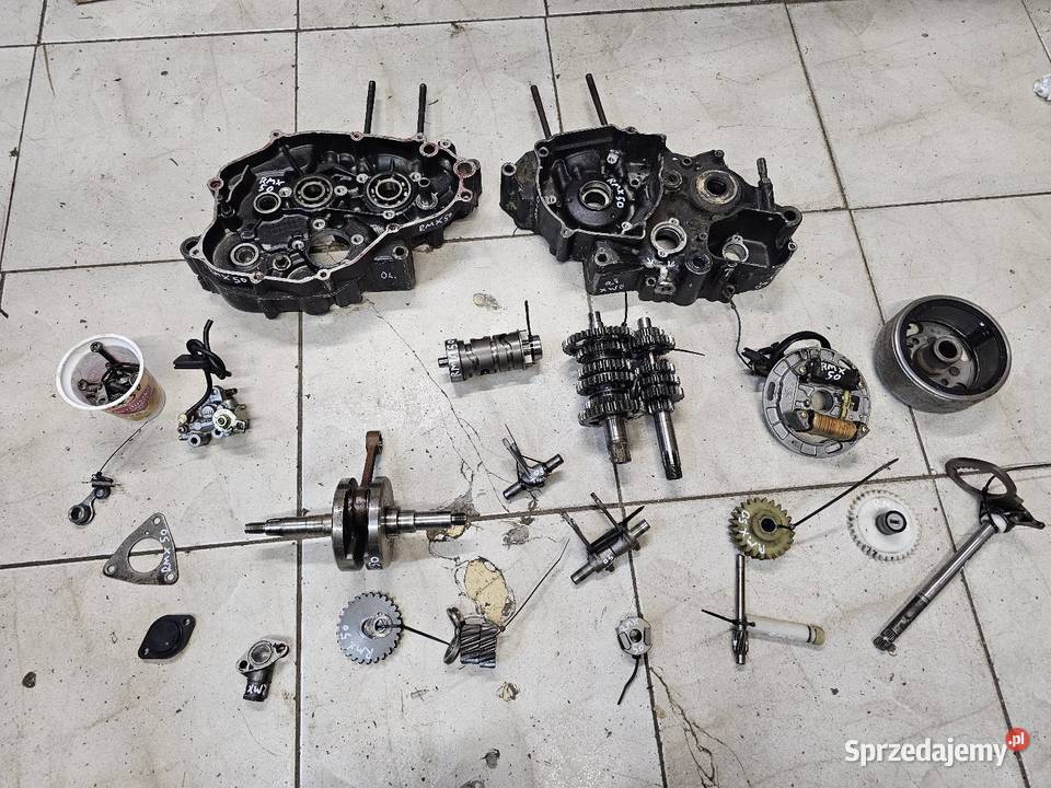 Suzuki RMX 50 SMX 50 silnik części wał kartery Jelenia Góra