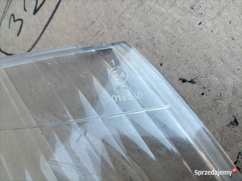 PREMACY KIERUNKOWSKAZ PRAWY SZKŁO KIERUNKOWSKAZU