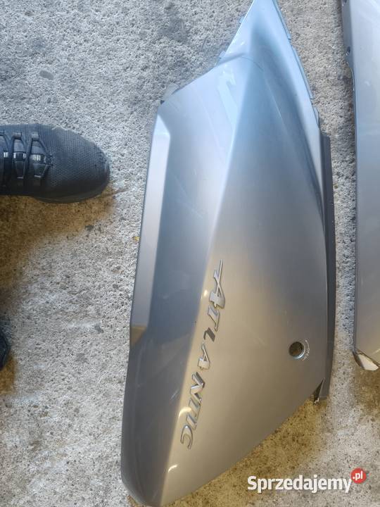 Aprilia Atlantic 125 boczki tył komplet