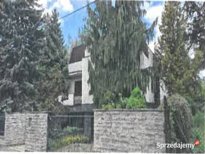 Syndyk sprzeda dom jednorodzinny w dzielnicy Warszawa