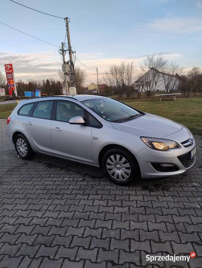 Opel astra j 2015 16d 136 przebieg 198 srebrny lubelskie Babice sprzedam