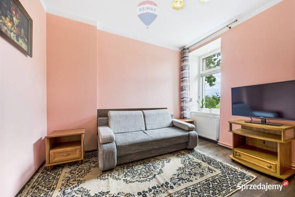 Na sprzedaż 2 pokoje garaż piwnica ogródek Jaroszówka