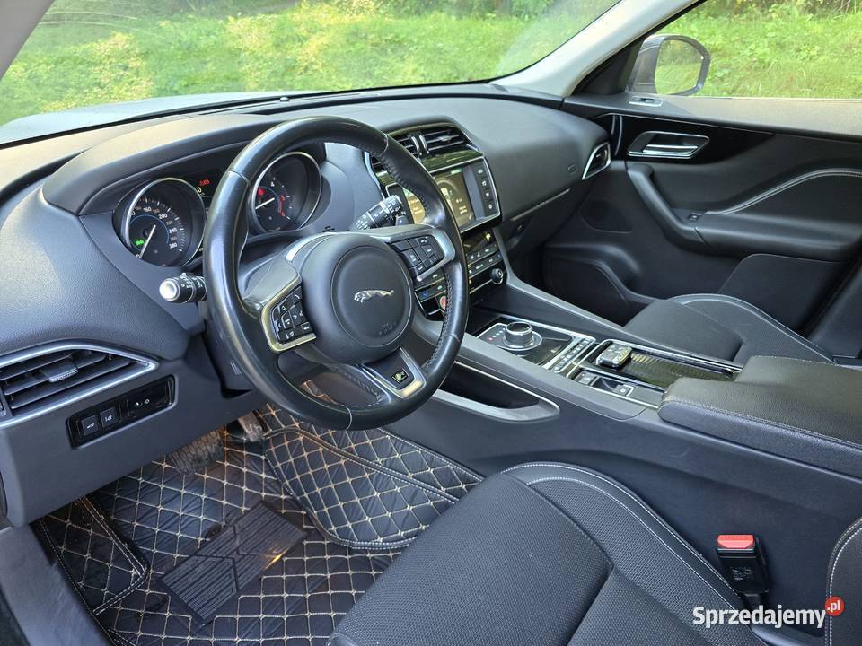 Jaguar FPace 2017 Jaguar FPace 20d 180 RSport 77 Kielce