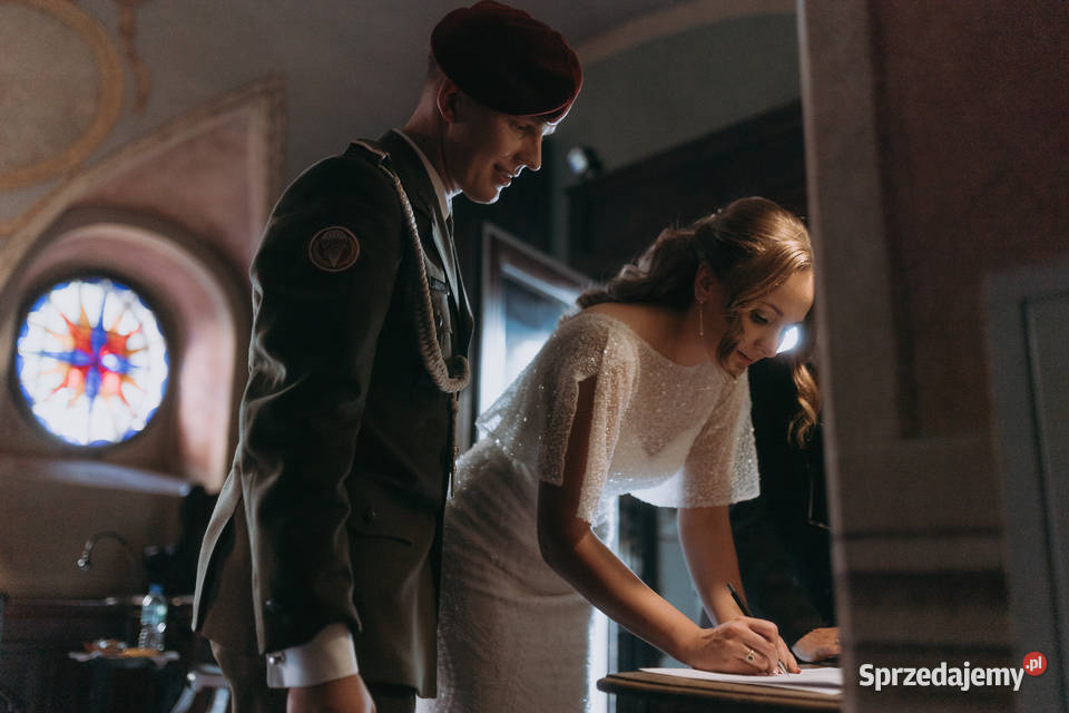 Suknia ślubna z trenem bogato zdobiona Oxford Tarnów