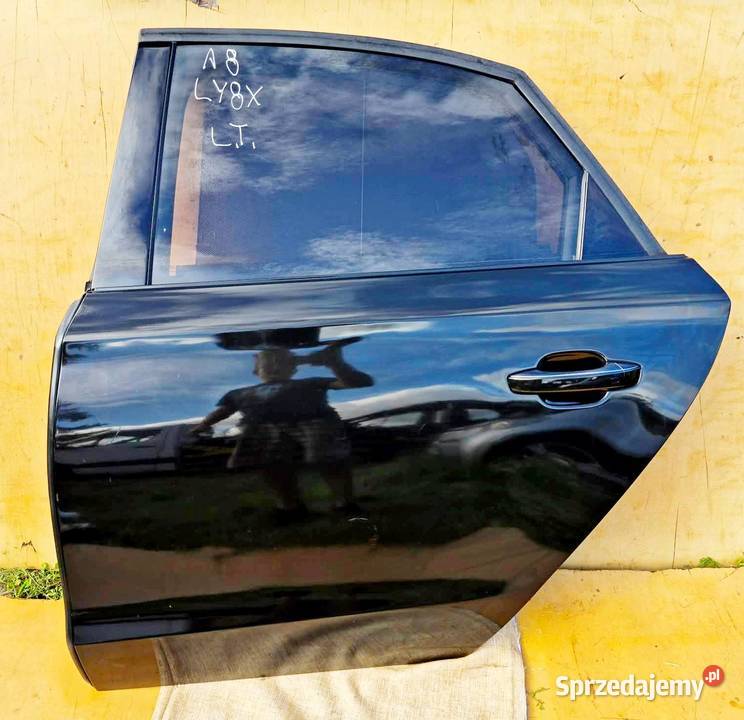 AUDI A8D4 DRZWI LEWY TYŁ ALUMINIOWE LAKIER LY8X osobowe Radom