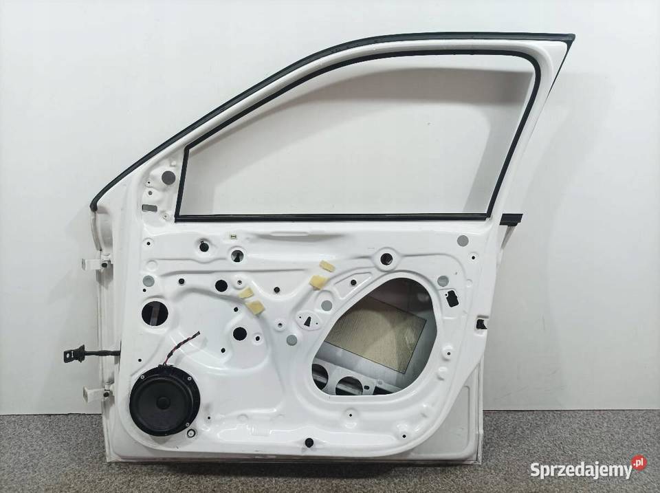 DRZWI PRAWE PRZÓD LF9E Skoda Fabia III 2014 osobowe świętokrzyskie sprzedam