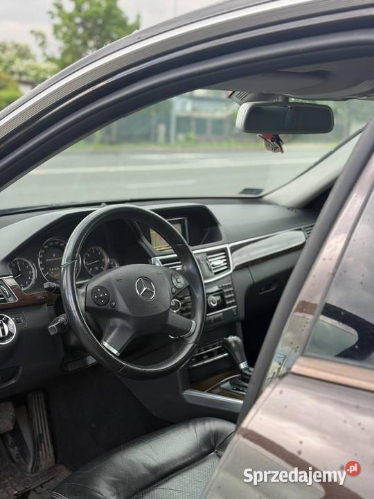 MercedesBenz Klasa E W212 21 sedan 2011 Częstochowa sprzedam