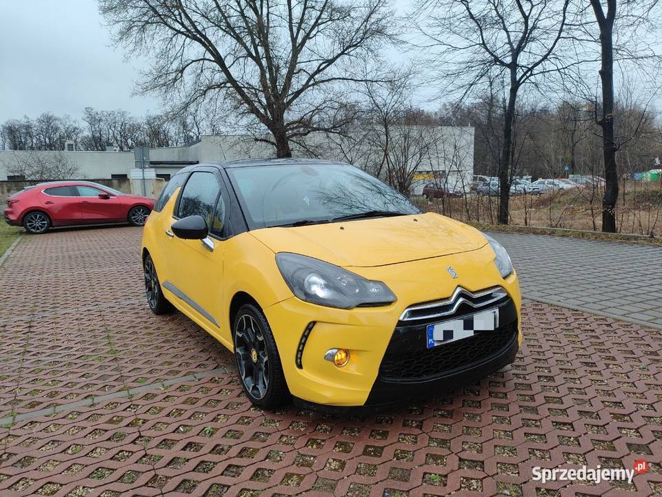Citroen DS3 yellow