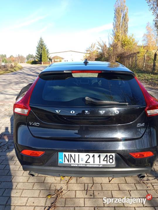Sprzedam Volvo V40 D4 moc 190 dynamiczne i światła do jazdy dziennej Nidzica