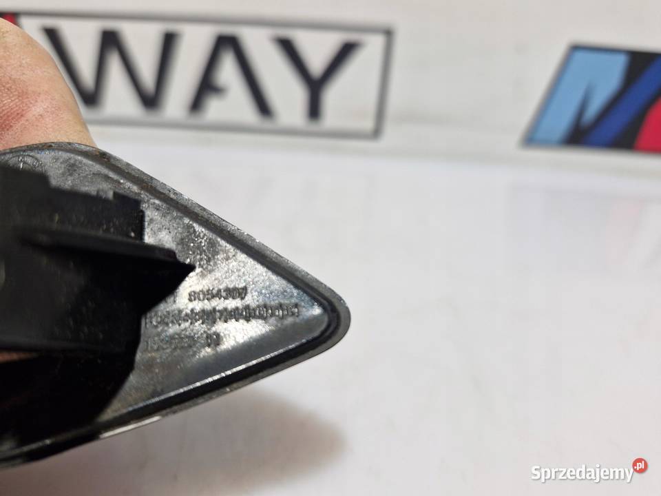 BMW F30 F31 ZAŚLEPKA SPRYSKIWACZA LEWA 8054307