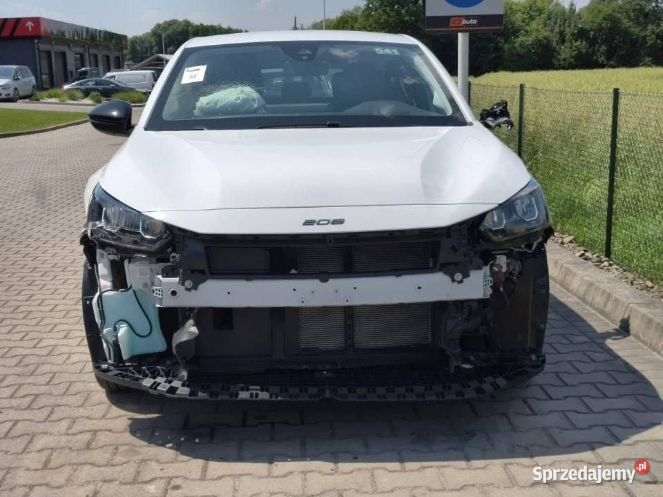 Peugeot 208 lifcie 12 benzyna 75 niski przebieg Peugeot małopolskie Kęty
