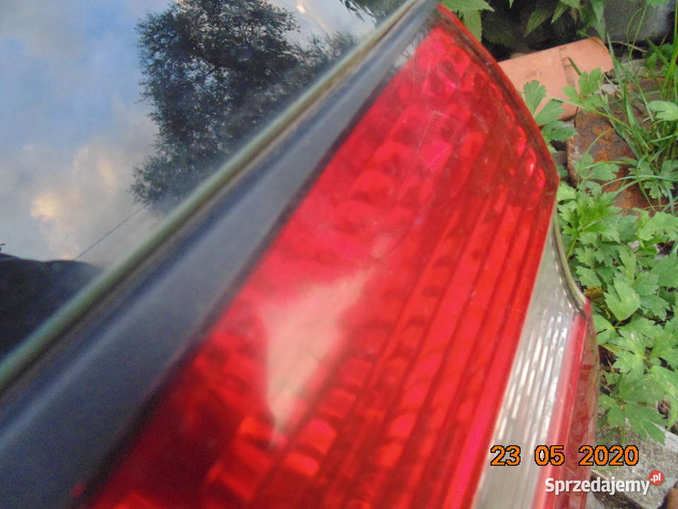 Blenda tylna klapy LISTWA Volvo v40 lift 0004 Motoryzacja Kraków sprzedam