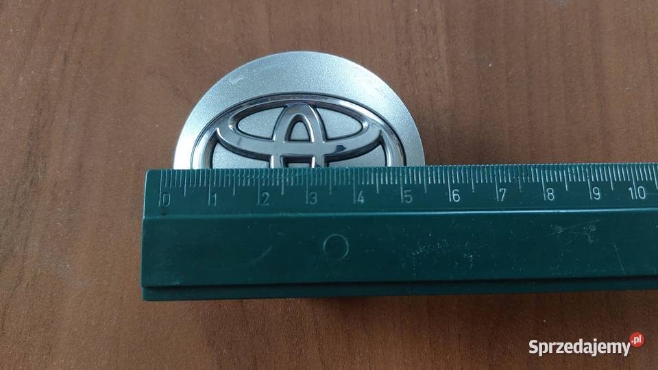 Dekielek TOYOTA 57 mm 0030281 2 sztuki sprzedam