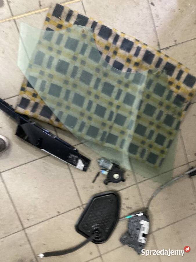 Szyba Boczne Drzwi Lewe Przednie do Audi q3 83a osobowe Chorzów