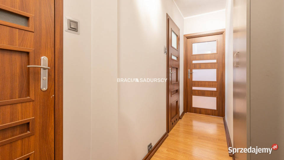 wynajmu mieszkania 624m2 3 pokoje Kraków małopolskie