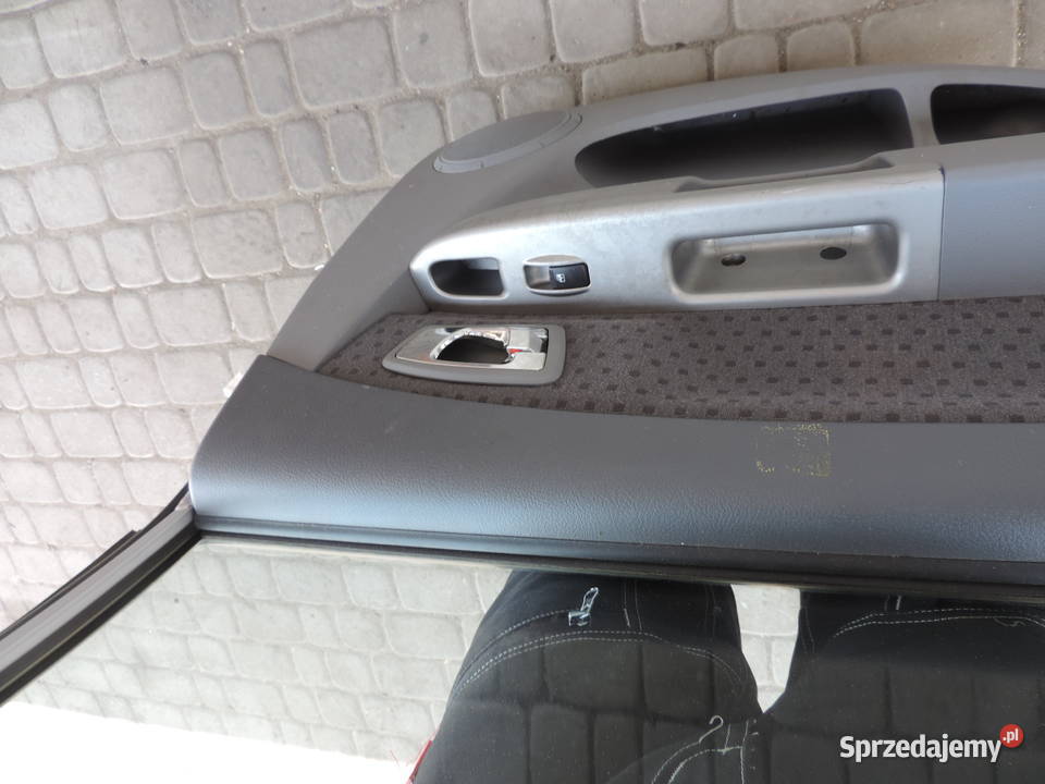 DRZWI LEWY TYŁ KIA CARENS II 0206 LAK 6C Rok produkcji 2006 Nowy Sącz