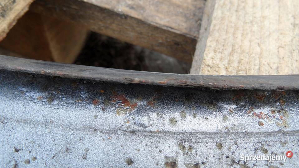 BMW E82 11r błotnik prawy przód