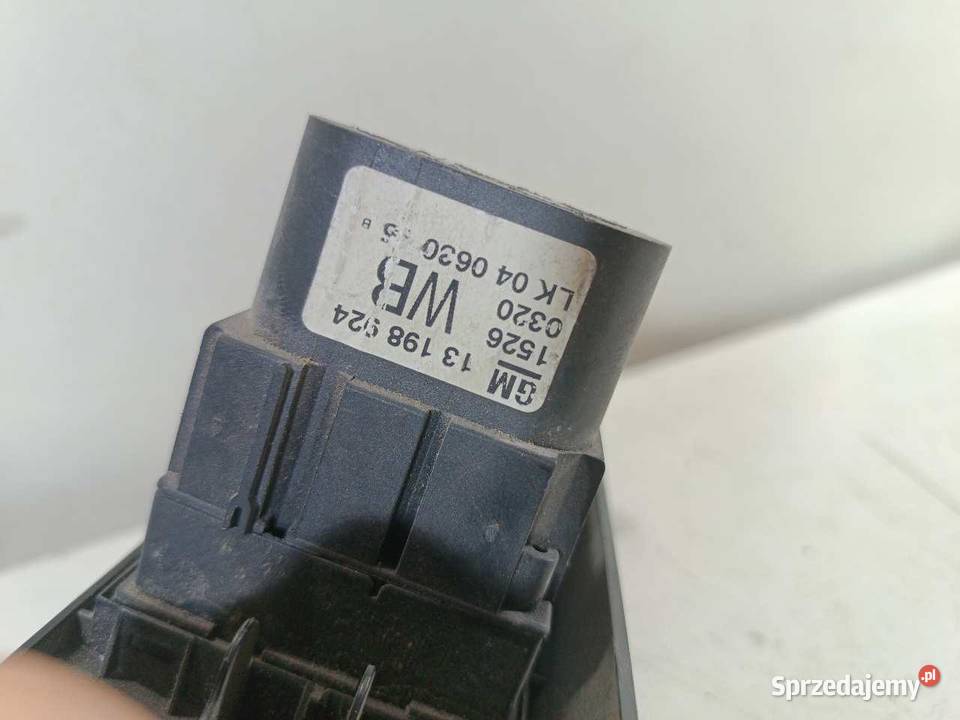 WŁĄCZNIK ŚWIATEŁ OPEL ASTRA III 13198924