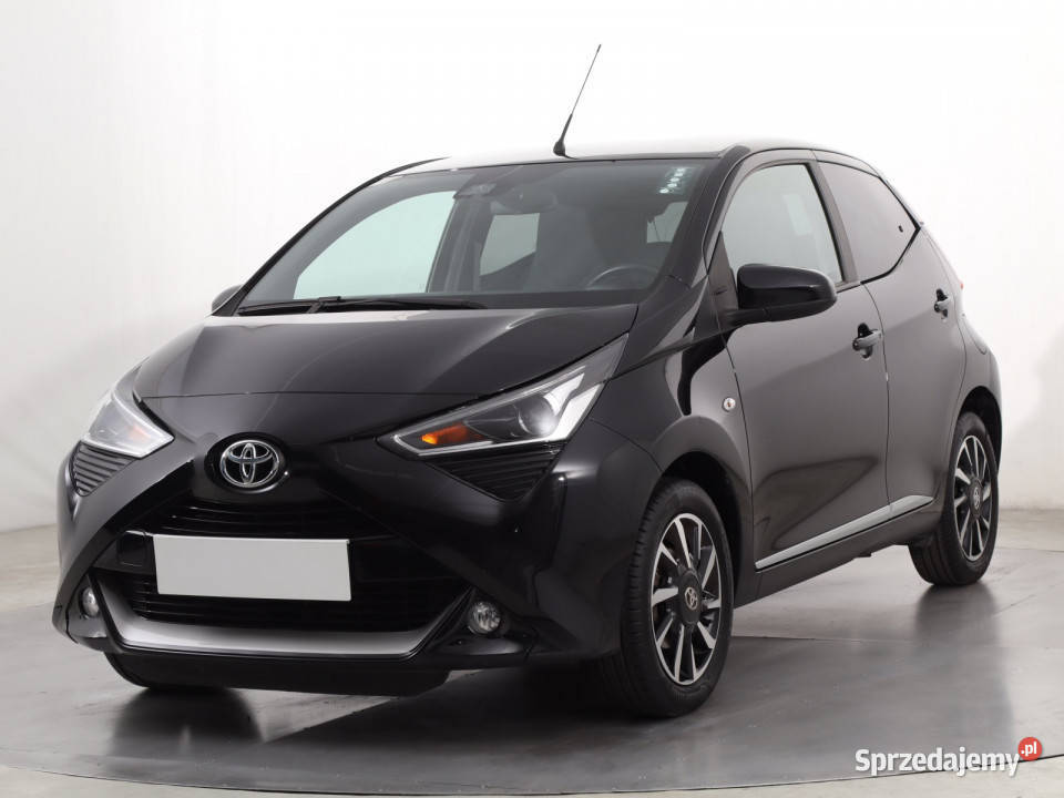 Toyota Aygo 10 VVTi skórzana tapicerka
